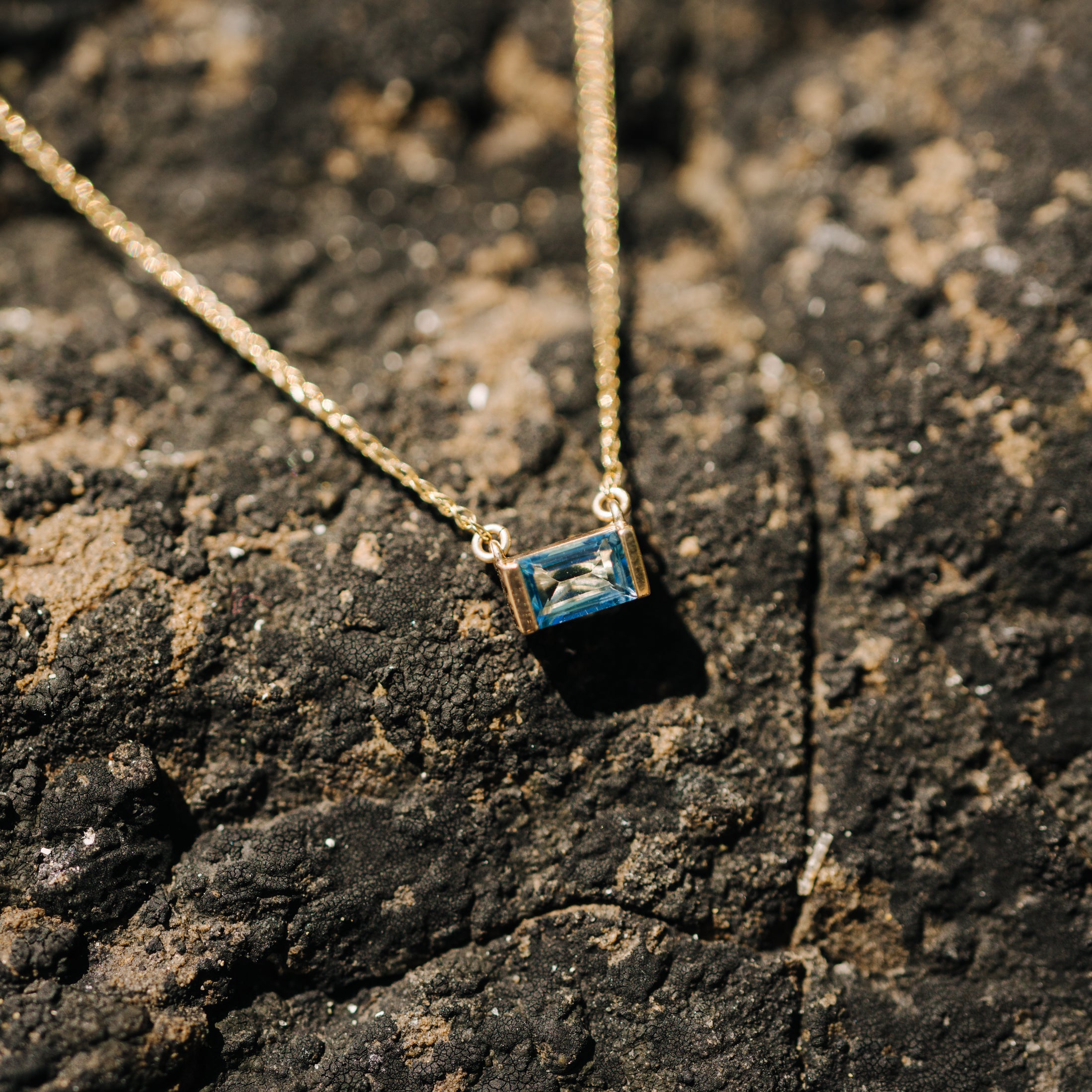 10k Uma Gemstone Necklace Topaz