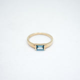 10k Uma Ring Topaz