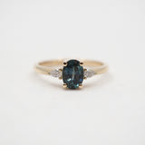 Bague ovale saphir Montana avec diamants couleur champagne